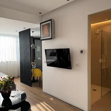 Apartment Sarmi - Center, Self Check-in, Free Wifi Constanta